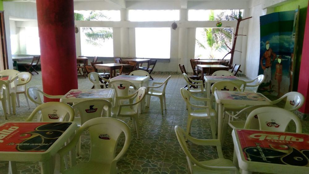 Tortugas Place Hotel Y Bungalos Monterrico Exterior foto